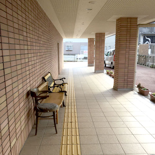 みんなの家三苫駅前イメージ02-正方形